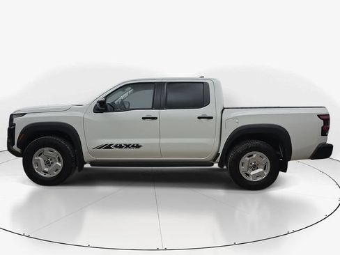 Used 2024 Nissan Frontier SV w/ Hardbody Edition AWD/4WD image 9