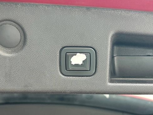 Used 2018 Chevrolet Equinox Premier FWD image 41