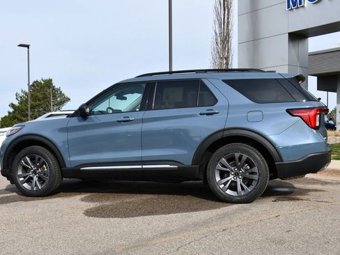 Used 2025 Ford Explorer Active w/ Active Comfort Package image 3