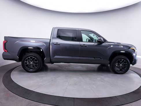 Used 2024 Toyota Tundra Platinum AWD/4WD image 44