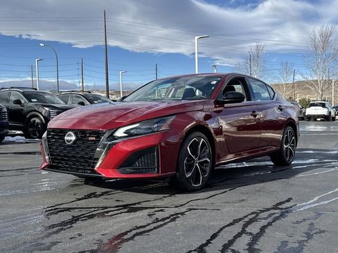 Certified 2024 Nissan Altima 2.5 SR w/ SR Premium Package image 5