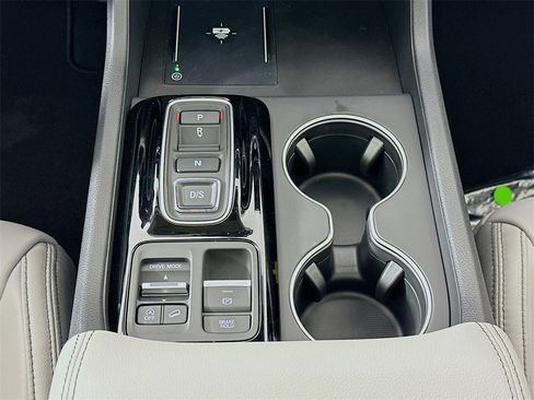 New 2025 Honda Pilot Touring image 23