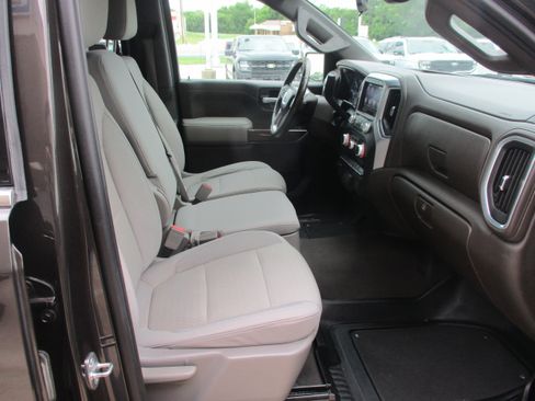 Used 2021 GMC Sierra 1500 SLE w/ X31 Off-Road Package AWD/4WD image 10