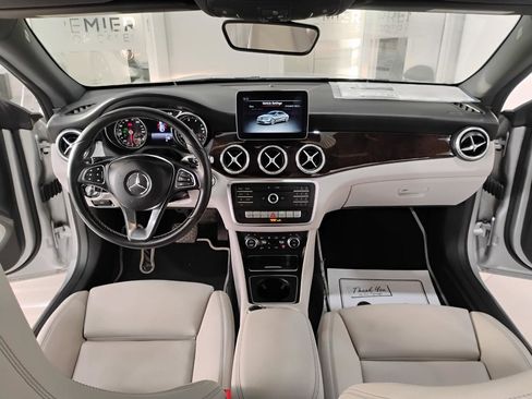 Used 2018 Mercedes-Benz CLA 250 image 22