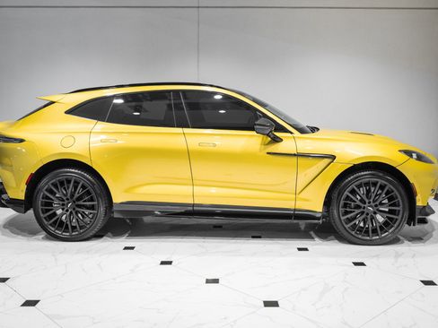 Used 2025 Aston Martin DBX 707 image 49