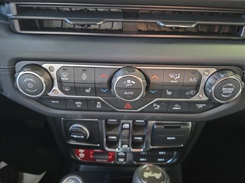 New 2026 Jeep Wrangler Unlimited Rubicon 392 image 10