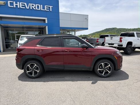 Used 2023 Chevrolet TrailBlazer RS AWD/4WD image 3