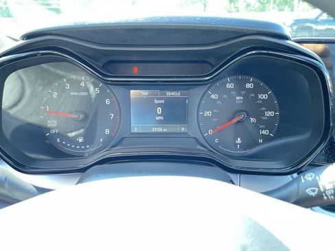 Used 2024 Chevrolet Trax LS w/ LS Convenience Package FWD image 12