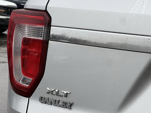 Certified 2018 Ford Explorer XLT image 11