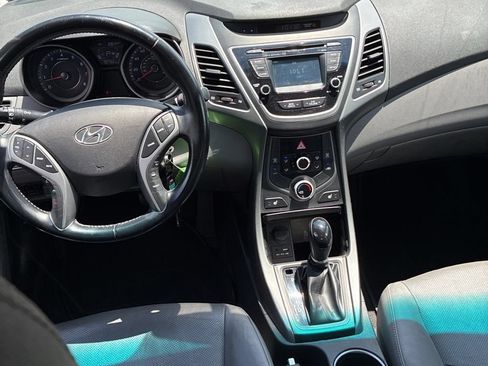 Used 2015 Hyundai Elantra Limited FWD image 12