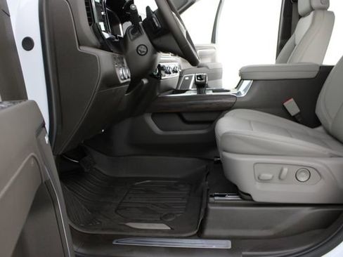 New 2026 GMC Sierra 1500 SLT w/ SLT Premium Plus Package AWD/4WD image 18