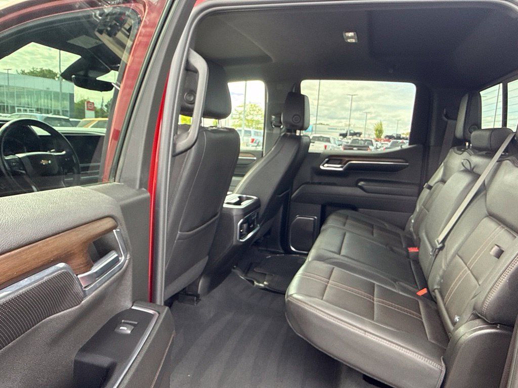 Certified 2024 Chevrolet Silverado 1500 High Country w/ Technology Package AWD/4WD image 25