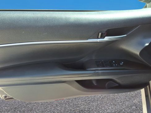 Used 2022 Toyota Camry LE image 15