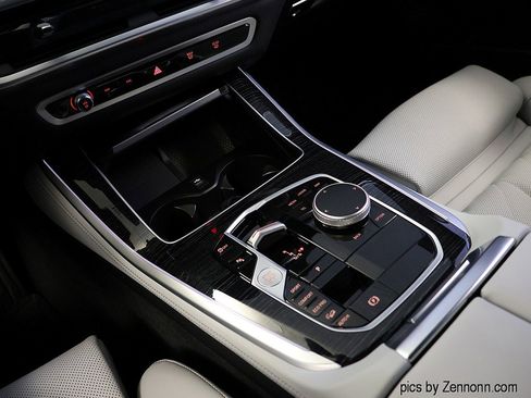 Certified 2024 BMW X5 xDrive40i w/ M Sport Package image 25