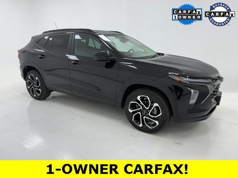 Used 2025 Chevrolet Trax RS w/ Driver Confidence Package image 1