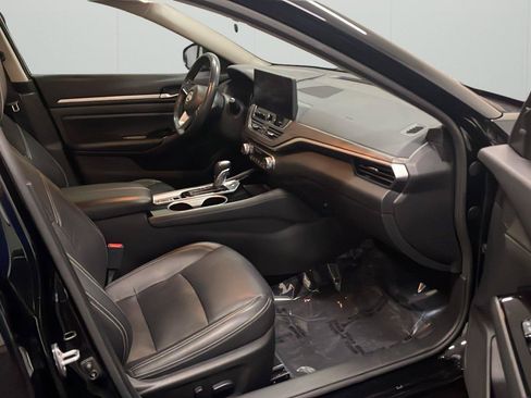 Used 2024 Nissan Altima 2.5 SL AWD/4WD image 14