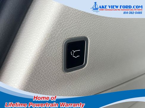 Used 2019 Chrysler Pacifica Touring-L Plus w/ Tire & Wheel Group FWD image 12