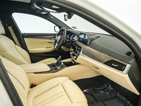 Used 2018 BMW 540i w/ Premium Package RWD image 15