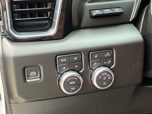 Used 2023 GMC Sierra 1500 Denali Ultimate AWD/4WD image 29