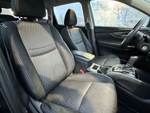 Used 2017 Nissan Rogue S image 17