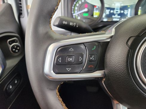 Used 2024 Jeep Wrangler Unlimited Sahara AWD/4WD image 29