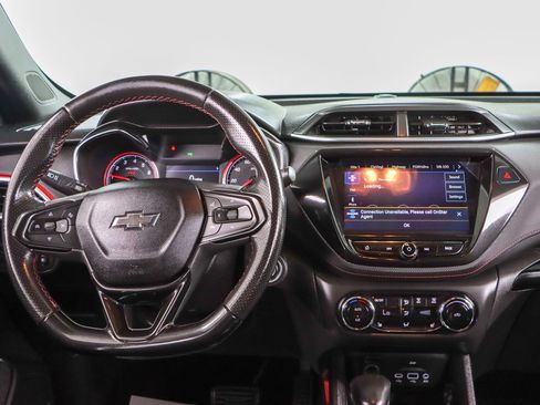 Used 2021 Chevrolet TrailBlazer RS w/ Technology Package FWD image 17