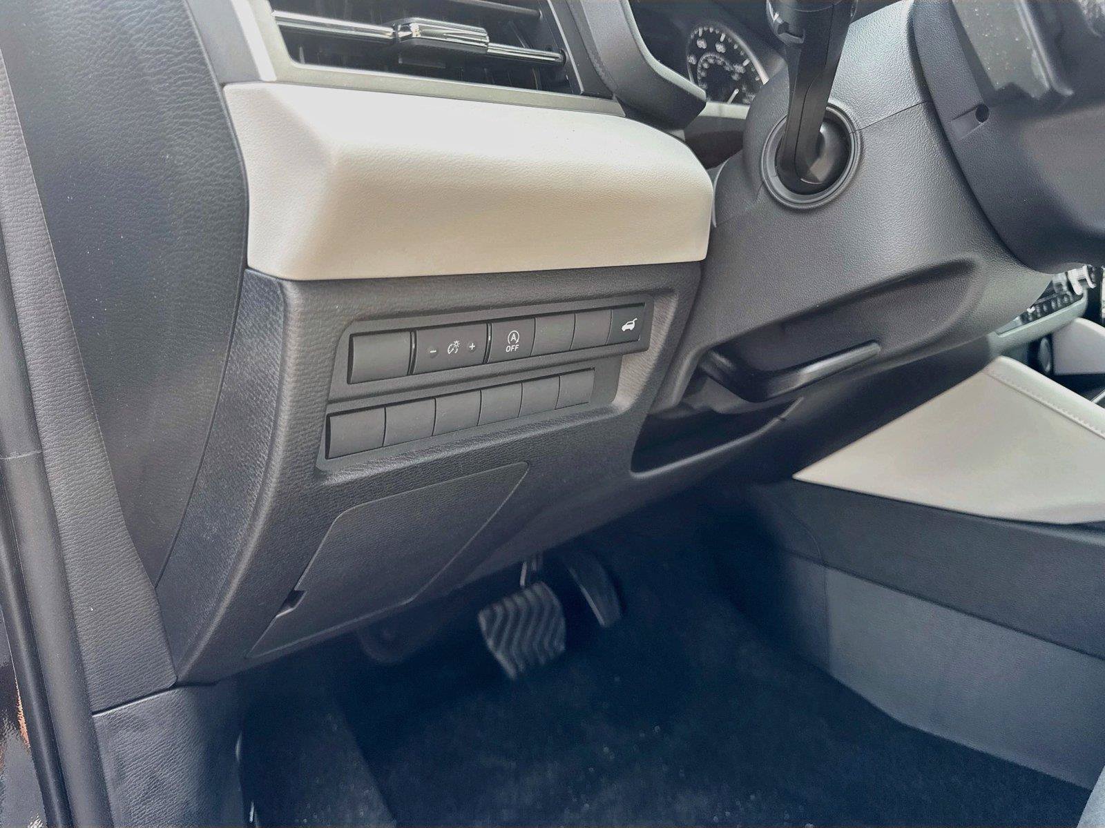 New 2026 Mitsubishi Outlander SE FWD image 14