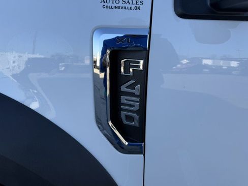 Used 2022 Ford F450 XL w/ Power Equipment Group image 16
