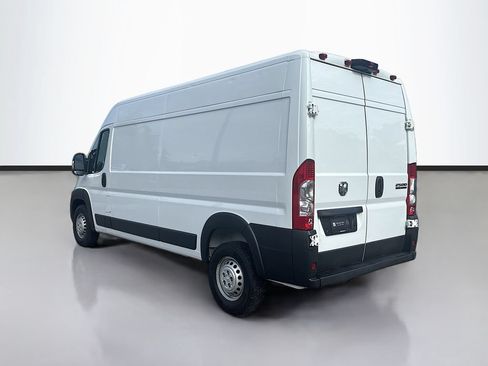 Used 2024 RAM ProMaster 2500 w/ Convenience Group FWD image 5