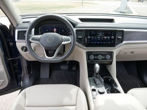 Certified 2023 Volkswagen Atlas SE w/ Panoramic Sunroof Package image 22