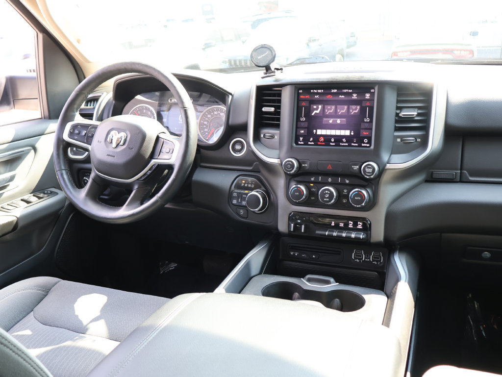 Used 2019 RAM 1500 4x4 Crew Cab image 12