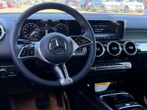 New 2026 Mercedes-Benz GLB 250 image 27