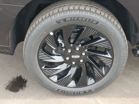 New 2027 Lincoln Navigator Reserve w/ Jet Appearance Package AWD/4WD image 5