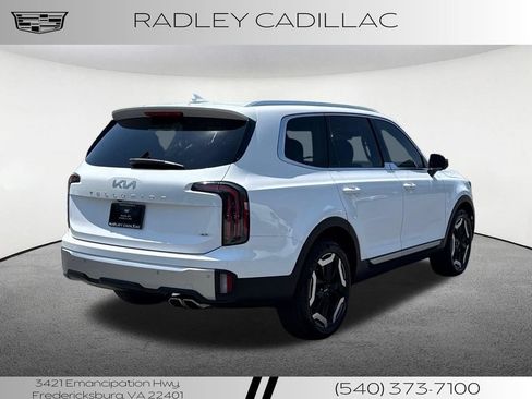 Used 2023 Kia Telluride EX w/ EX Captain's Chair Package AWD/4WD image 20