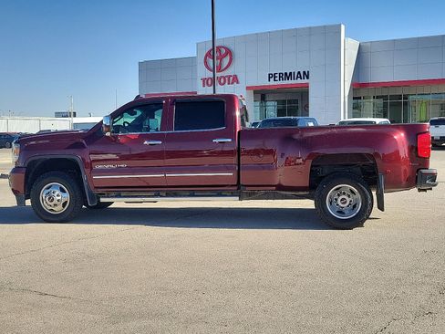 Used 2016 GMC Sierra 3500 Denali w/ Duramax Plus Package image 2