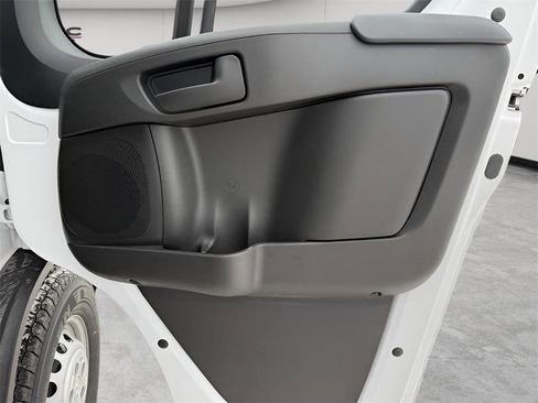 New 2025 RAM ProMaster 2500 w/ Quick Order Package 22G SLT image 22
