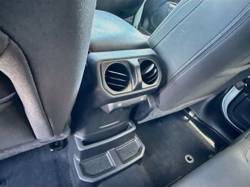 Used 2023 Jeep Wrangler Unlimited w/ Cold Weather Group AWD/4WD image 30