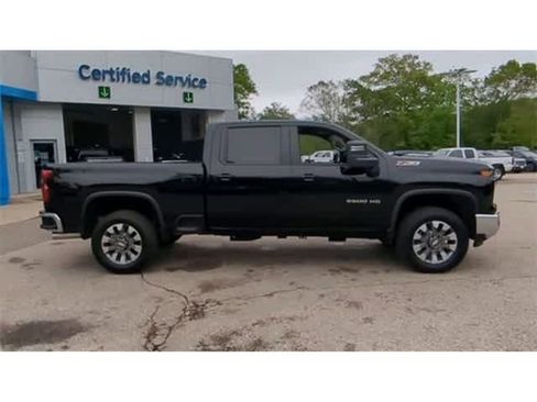 New 2025 Chevrolet Silverado 2500 LT AWD/4WD image 9