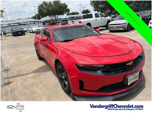 Used 2020 Chevrolet Camaro LT RWD image 5