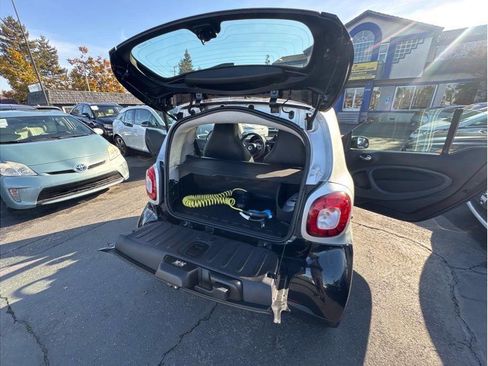 Used 2017 smart fortwo electric drive image 9