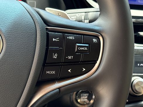 Used 2025 Lexus ES 350 w/ Accessory Package (Z1) FWD image 16