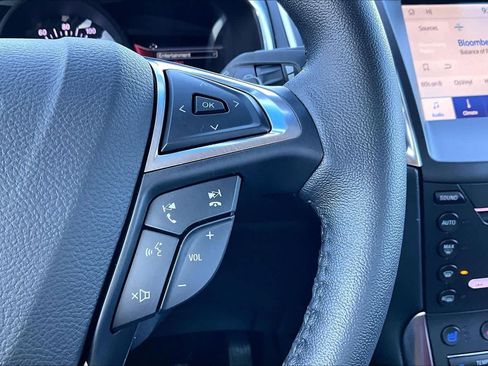 Used 2019 Ford Edge Titanium w/ Equipment Group 301A image 22