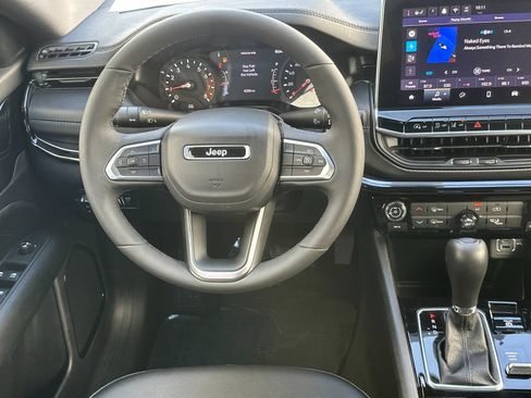 Certified 2026 Jeep Compass Latitude AWD/4WD image 14