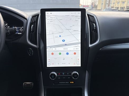 Used 2022 Ford Edge ST-Line w/ Class II Trailer Tow Package image 16