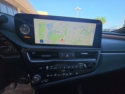 Used 2024 Lexus ES 350 w/ Premium Package FWD image 17
