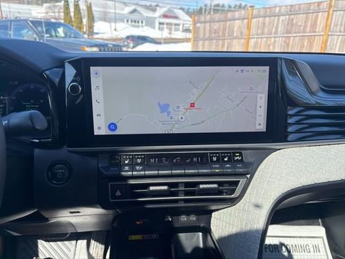 Used 2025 Toyota Camry XLE w/ Premium Plus Package image 23