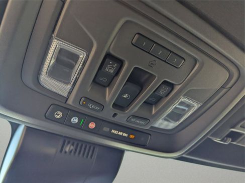 New 2026 GMC Sierra 2500 SLT w/ SLT Premium Package image 16