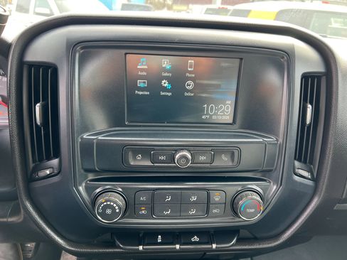 Used 2018 GMC Sierra 2500 Pickup 2D 8 ft image 14