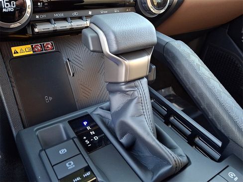 New 2025 Toyota 4Runner Limited image 17