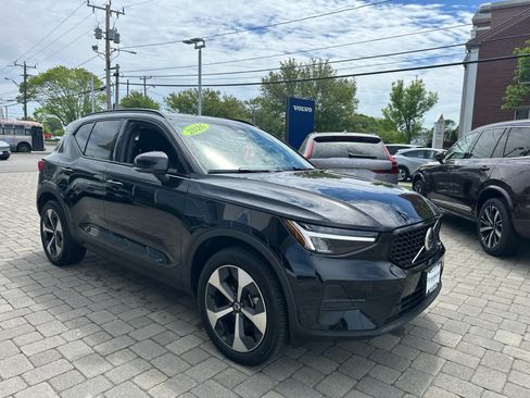 Used 2026 Volvo XC40 B5 Core w/ Protection Package Premier AWD/4WD image 44